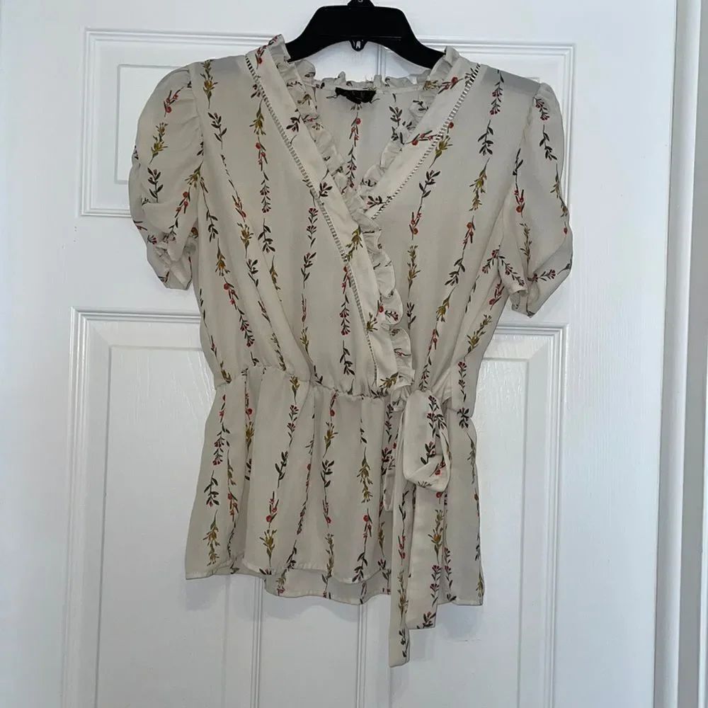 ✨O.L.M Floral Faux Wrap Puff Sleeve Top